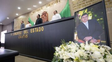 Atestigua ERA homenaje póstumo al maestro José Artemio López Aguilar