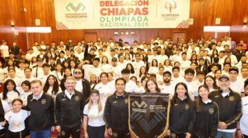 Abandera Eduardo Ramírez a delegación de la Olimpiada Nacional