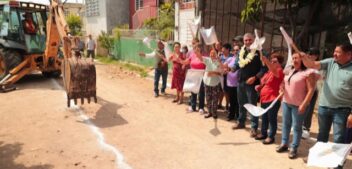 Iniciamos una calle más en beneficio de familias de Altos del Sur: Ángel Torres