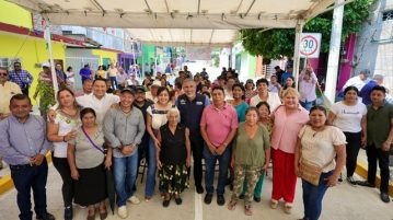 Angel Torres inaugura una calle más en Las Granjas