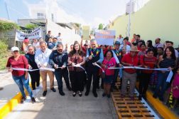 Angel Torres inaugura pavimentación en Satélite Loma Larga