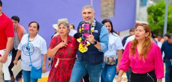 Más de 260 metros de pavimentación inaugura Angel Torres, en La Reliquia