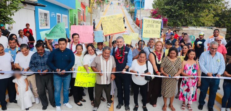 Transforman colonia la Esperanza en Tuxtla