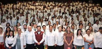 ERA y Zoé dan la bienvenida a médicos especialistas del IMSS Chiapas
