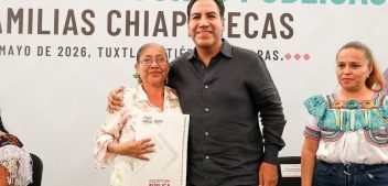 ERA entrega escrituras a familias chiapanecas